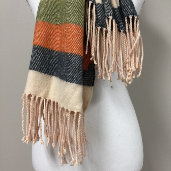 🧣3/$20🧣A NEW DAY Striped Scarf - Picture 3 of 5